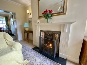 Lounge- click for photo gallery